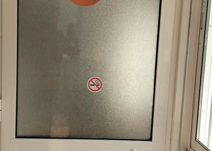 Macarena-al Hostel Almada